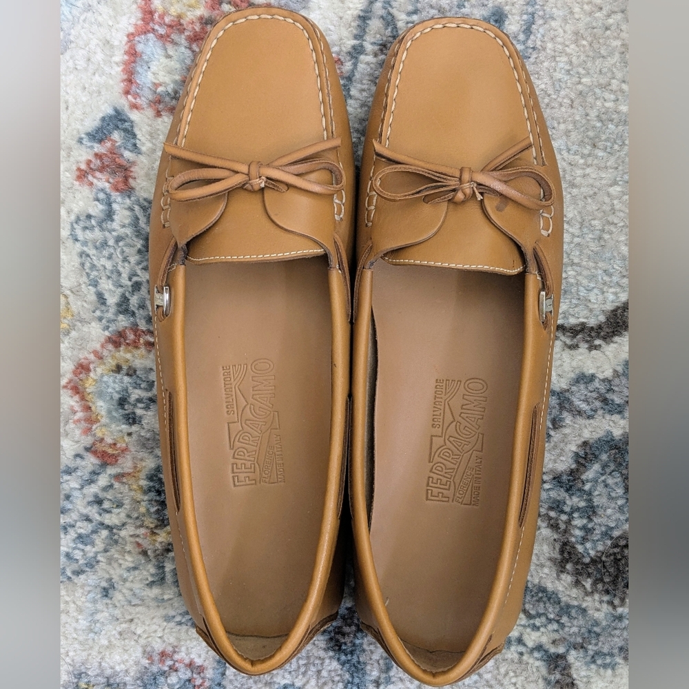 Salvatore Ferragamo Leather Boat Shoes - 9B - Picture 2 of 9